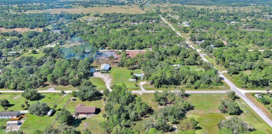 Terrain à Clewiston, Floride № 1963661