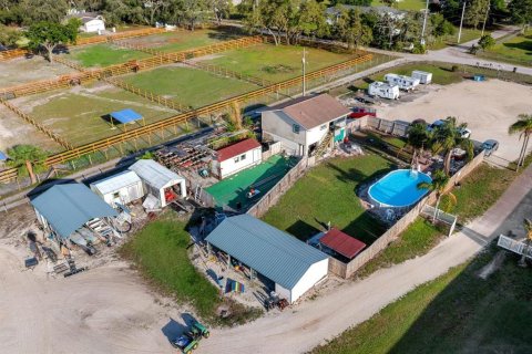 Commercial property in Tampa, Florida 141.21 sq.m. № 2318598 - photo 10