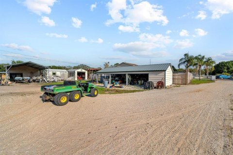 Commercial property in Tampa, Florida 141.21 sq.m. № 2318598 - photo 29