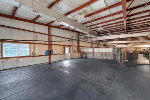 Commercial property in Tampa, Florida 141.21 sq.m. № 2318598 - photo 2