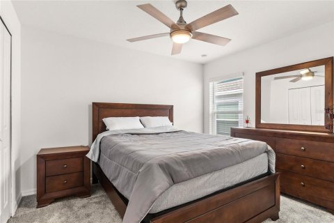 House in Haines City, Florida 3 bedrooms, 144.93 sq.m. № 2393405 - photo 6