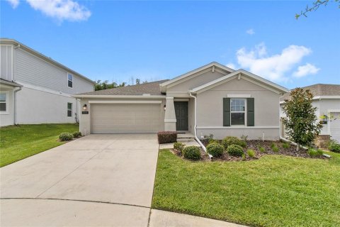 House in Haines City, Florida 3 bedrooms, 144.93 sq.m. № 2393405 - photo 3