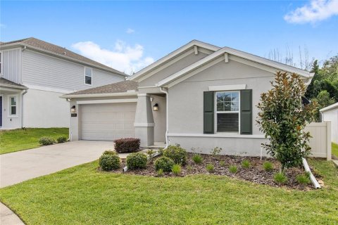 House in Haines City, Florida 3 bedrooms, 144.93 sq.m. № 2393405 - photo 2