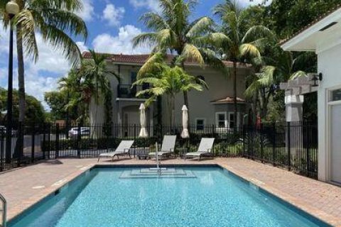 Adosado en alquiler en Delray Beach, Florida, 4 dormitorios, 252.88 m2 № 1172316 - foto 1