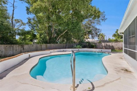 House in Casselberry, Florida 3 bedrooms, 130.99 sq.m. № 2425570 - photo 19