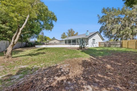 House in Casselberry, Florida 3 bedrooms, 130.99 sq.m. № 2425570 - photo 21