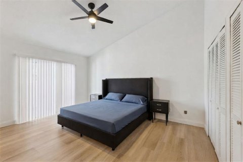 House in Casselberry, Florida 3 bedrooms, 130.99 sq.m. № 2425570 - photo 10