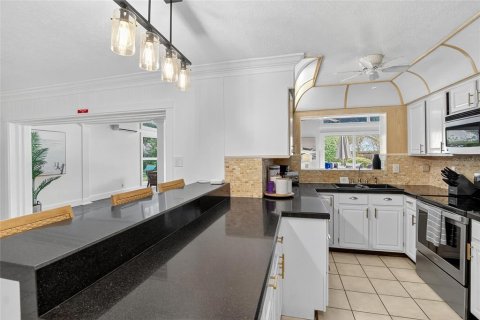 Купить виллу или дом в Тампа, Флорида 4 комнаты, 231.98м2, № 1908123 - фото 18