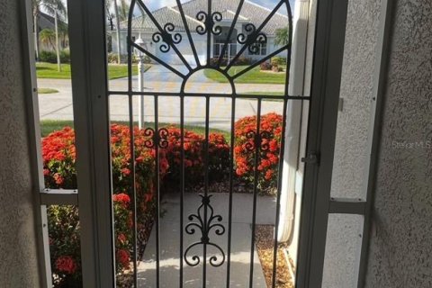 Casa en alquiler en Lake Suzy, Florida, 2 dormitorios, 101.73 m2 № 1746552 - foto 5