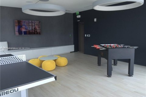 Condo in Miami, Florida, 1 bedroom  № 1862560 - photo 14