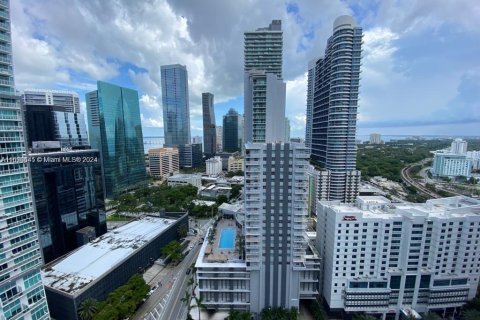 Condo in Miami, Florida, 1 bedroom  № 1862560 - photo 1