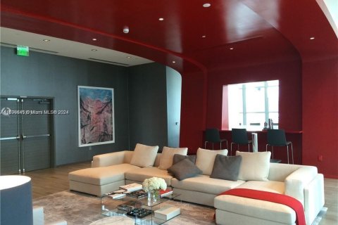 Condo in Miami, Florida, 1 bedroom  № 1862560 - photo 17