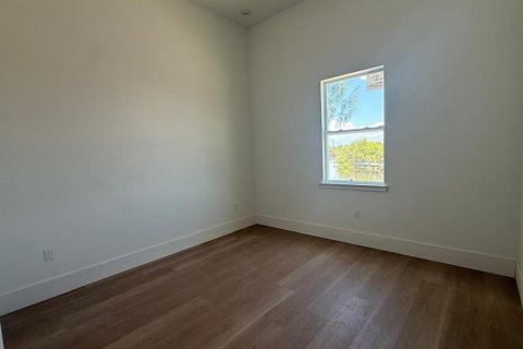 Купить виллу или дом в Порт-Шарлотт, Флорида 7 комнат, 182м2, № 2299573 - фото 12