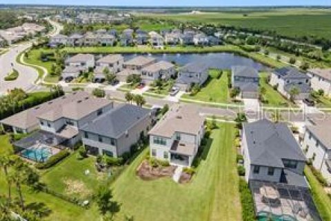 Villa ou maison à vendre à Sarasota, Floride: 4 chambres, 232.16 m2 № 2310115 - photo 4