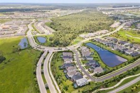 Villa ou maison à vendre à Sarasota, Floride: 4 chambres, 232.16 m2 № 2310115 - photo 2