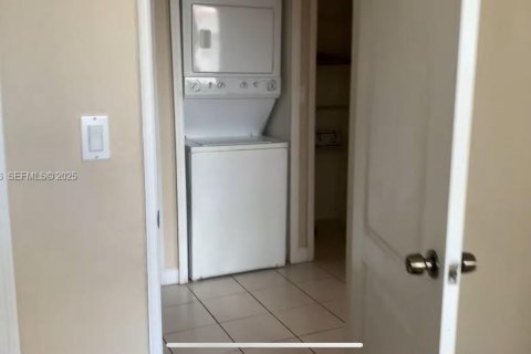 Condominio en alquiler en Homestead, Florida, 3 dormitorios, 109.81 m2 № 1990139 - foto 10