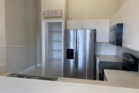 Condominio en alquiler en Homestead, Florida, 3 dormitorios, 109.81 m2 № 1990139 - foto 4