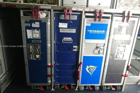 Propiedad comercial en venta en Miami, Florida № 1936794 - foto 5