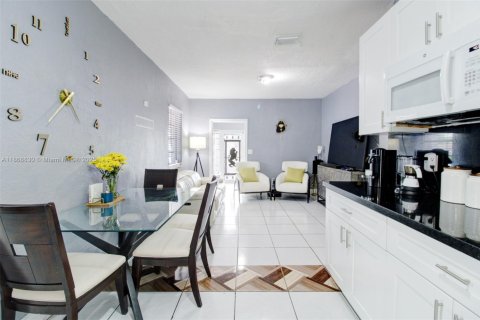 Купить виллу или дом в Хайалиа, Флорида 2 спальни, 92.07м2, № 1896531 - фото 15