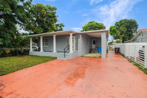 Купить виллу или дом в Хайалиа, Флорида 2 спальни, 92.07м2, № 1896531 - фото 2