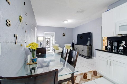 Купить виллу или дом в Хайалиа, Флорида 2 спальни, 92.07м2, № 1896531 - фото 16