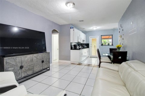 Купить виллу или дом в Хайалиа, Флорида 2 спальни, 92.07м2, № 1896531 - фото 18