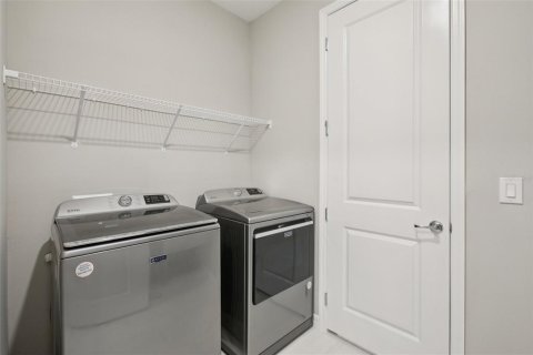House in Wesley Chapel, Florida 4 bedrooms, 254.18 sq.m. № 1792661 - photo 22