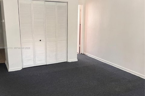 Студия в Норт-Майами-Бич, Флорида № 2005750