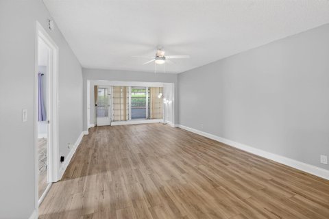 Copropriété à vendre à Delray Beach, Floride: 2 chambres, 108.42 m2 № 2084576 - photo 15