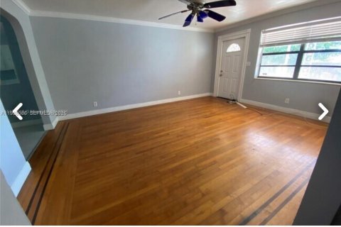 House in Hollywood, Florida 2 bedrooms № 1995773 - photo 3