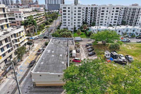 Commercial property in West Palm Beach, Florida № 2082150 - photo 10