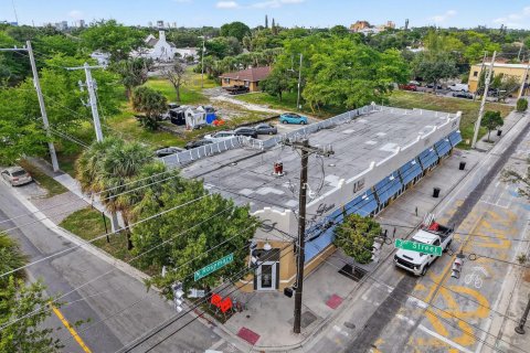 Commercial property in West Palm Beach, Florida № 2082150 - photo 6