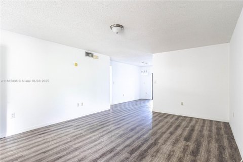 Condominio en venta en Cutler Bay, Florida, 2 dormitorios, 87.33 m2 № 1928105 - foto 6