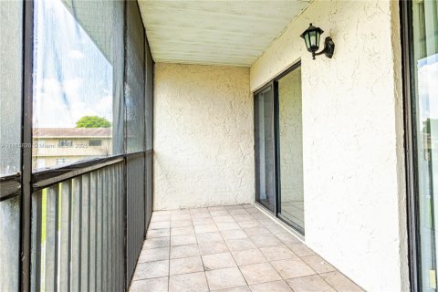 Condominio en venta en Cutler Bay, Florida, 2 dormitorios, 87.33 m2 № 1928105 - foto 13