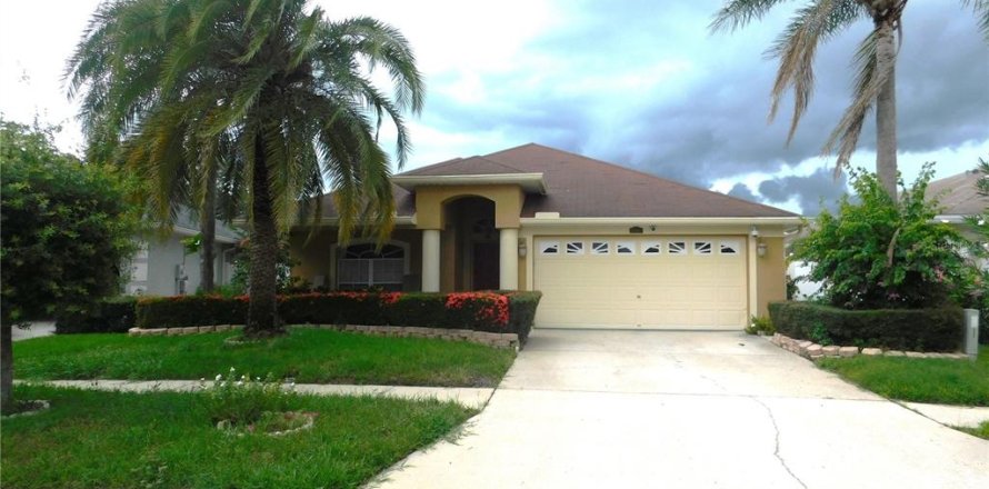 House in Tampa, Florida 4 bedrooms, 197.32 sq.m. № 2317344