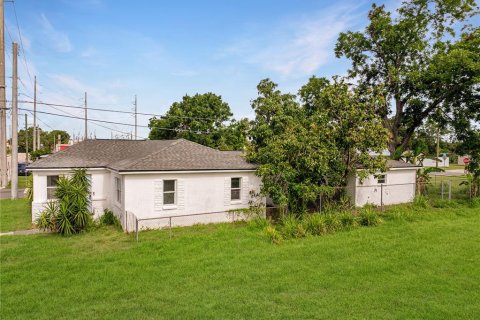 Casa en Plant City, Florida 3 dormitorios, 160.91 m2 № 2103182