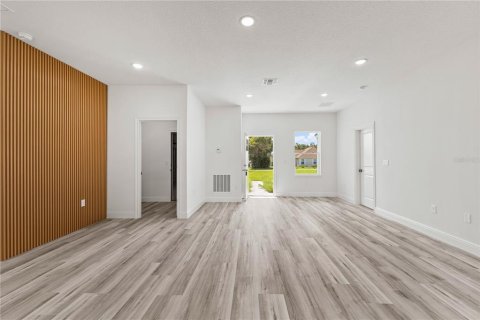 House in Ocala, Florida 4 bedrooms, 170.29 sq.m. № 1919248 - photo 4