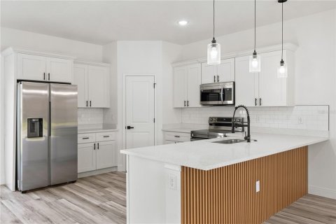 House in Ocala, Florida 4 bedrooms, 170.29 sq.m. № 1919248 - photo 8