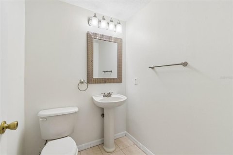 Townhouse in Tampa, Florida 3 bedrooms, 192.4 sq.m. № 2147576 - photo 23