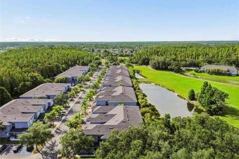 Townhouse in Tampa, Florida 3 bedrooms, 192.4 sq.m. № 2147576 - photo 28