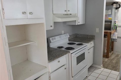 Copropriété à louer à Belleair Bluffs, Floride: 1 chambre, 78.04 m2 № 2167144 - photo 9