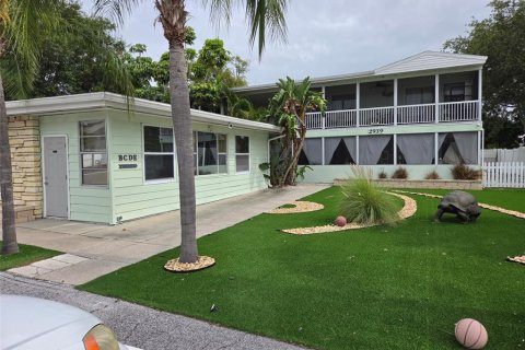 Condo à Belleair Bluffs, Floride, 1 chambre  № 2167144