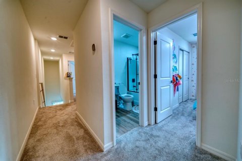 Townhouse in Davenport, Florida 3 bedrooms, 139.45 sq.m. № 2118364 - photo 18