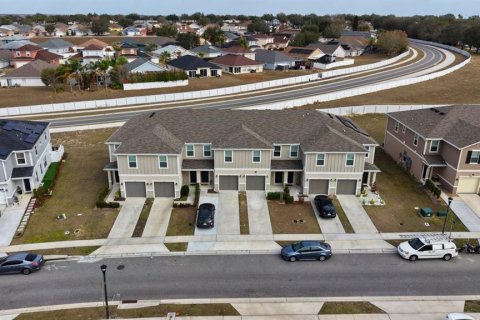 Townhouse in Davenport, Florida 3 bedrooms, 139.45 sq.m. № 2118364 - photo 29