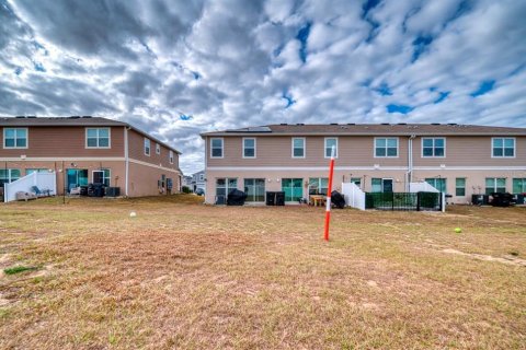 Townhouse in Davenport, Florida 3 bedrooms, 139.45 sq.m. № 2118364 - photo 24