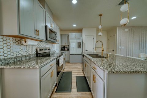 Townhouse in Davenport, Florida 3 bedrooms, 139.45 sq.m. № 2118364 - photo 9