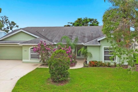 Casa en venta en Bradenton, Florida, 3 dormitorios, 268.3 m2 № 1823156 - foto 3