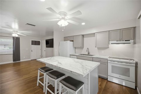 Casa en venta en Belleview, Florida, 3 dormitorios, 109.81 m2 № 2208102 - foto 8