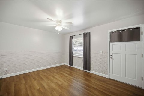 Casa en venta en Belleview, Florida, 3 dormitorios, 109.81 m2 № 2208102 - foto 5