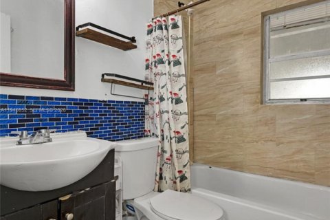 Casa en venta en Miami, Florida, 3 dormitorios, 135.82 m2 № 2000420 - foto 19